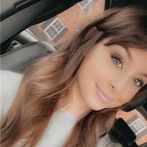 Meet your Posher, Gabrielle